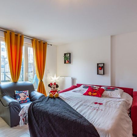 Bienvenue Chez Mickey ! Apartment Монтеврен Екстериор снимка