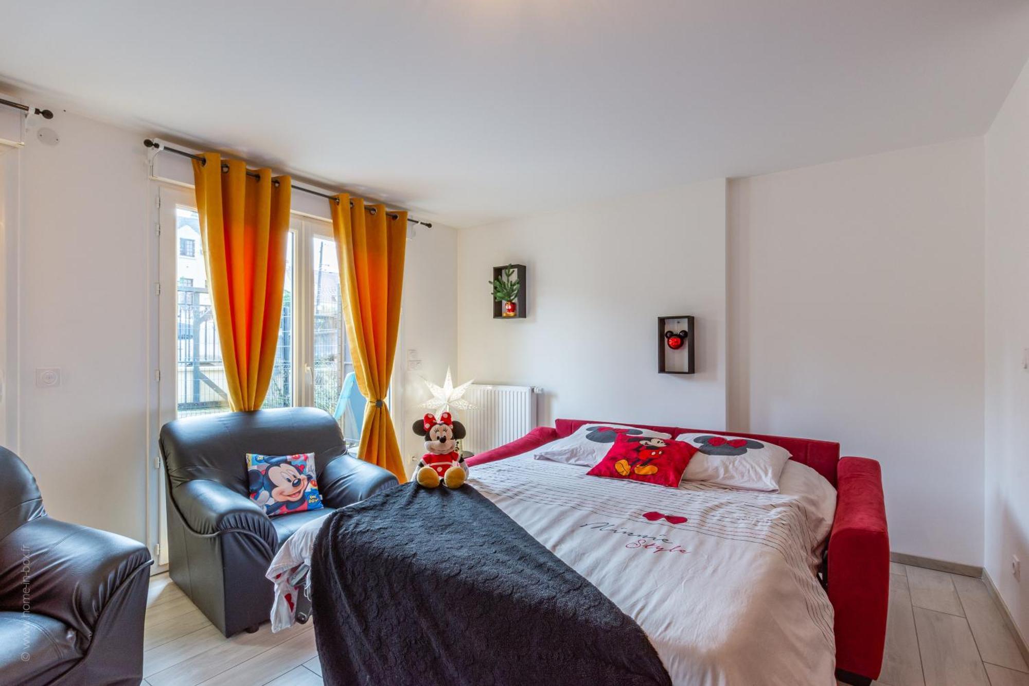 Bienvenue Chez Mickey ! Apartment Монтеврен Екстериор снимка